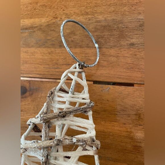 Grapevine White / Brown Hanging Star - Picture 6 of 7